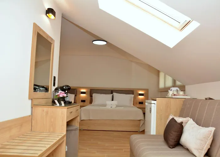 Denis And Apartman Paralía