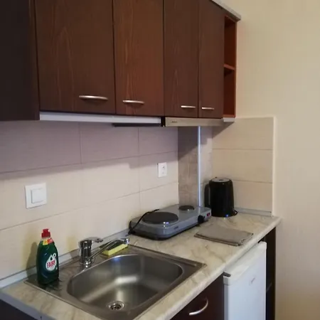 Denis Studios And * Paralía