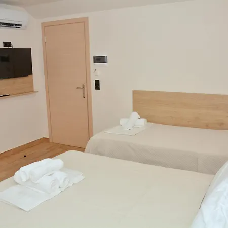 Apartment Denis And